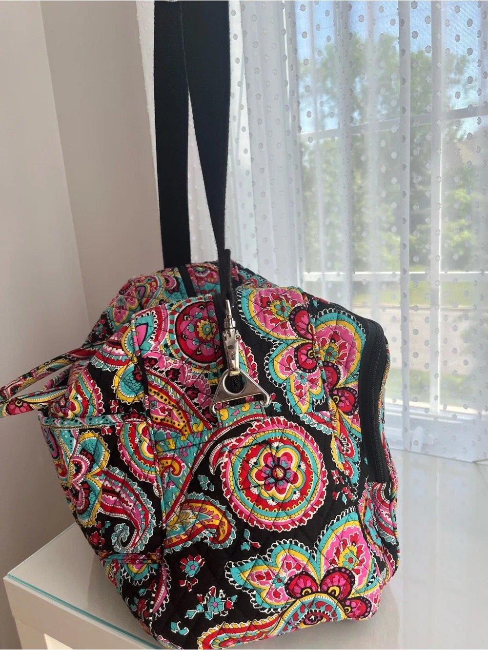 Vera Bradley Large Original Quilted Duffel in Retired Parisian Paisley Print - Picture 4 of 6